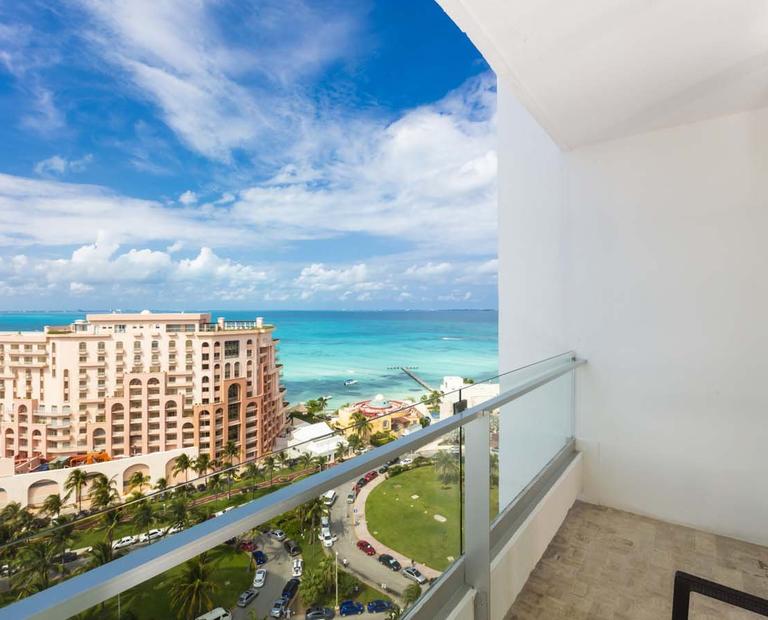 Standard room Krystal Grand® Cancún All Inclusive Hotel Standard room Krystal Grand® Cancún All Inclusive Hotel
