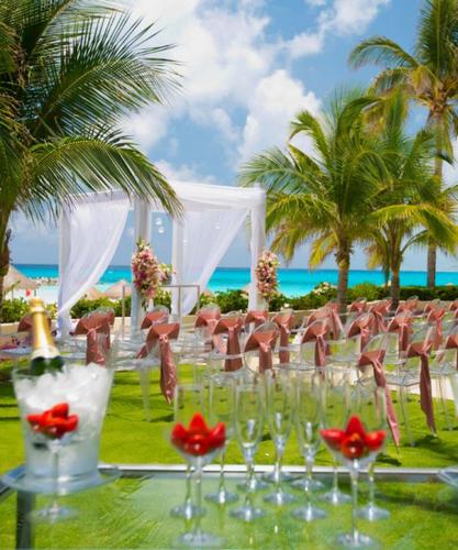 Weddings Krystal Grand® Cancún All Inclusive Hotel Weddings Krystal Grand® Cancún All Inclusive Hotel