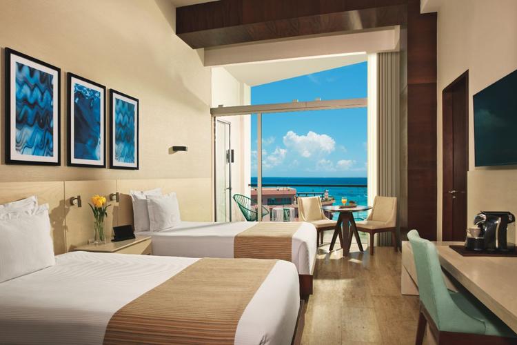 Suite Krystal Grand® Cancún All Inclusive Hotel Suite Krystal Grand® Cancún All Inclusive Hotel