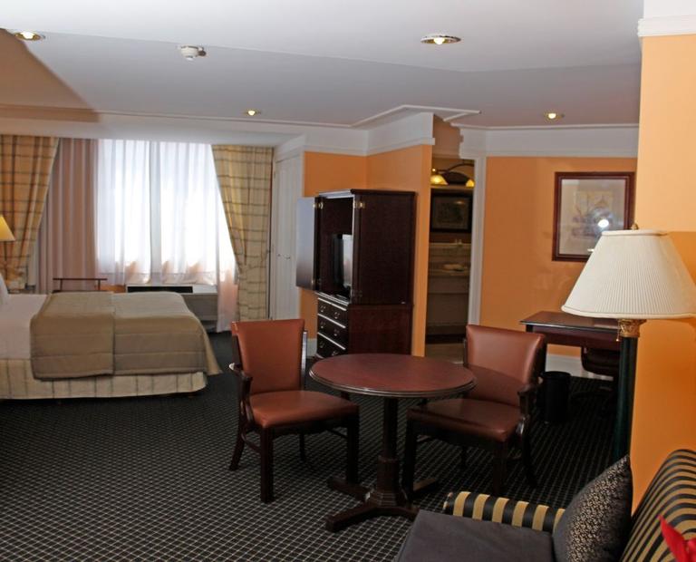 Junior suite Hotel Krystal® Satélite María Bárbara Ciudad de México