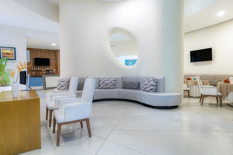 Lobby Hotel Krystal Grand® Puerto Vallarta Lobby Hotel Krystal Grand® Puerto Vallarta