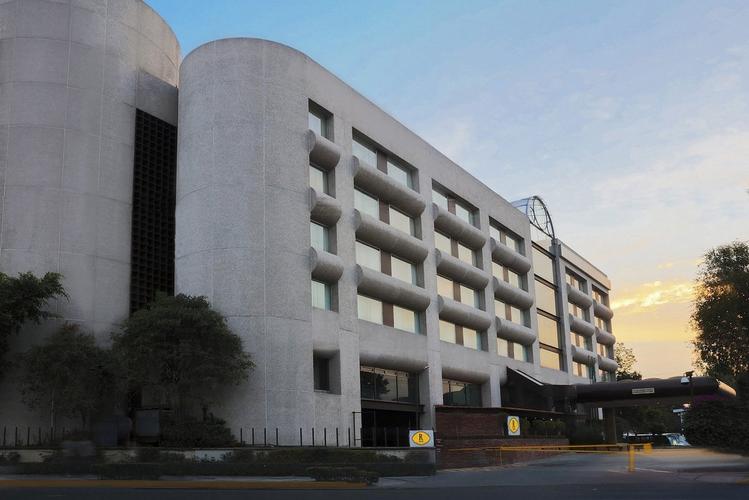 Fachada Hotel Krystal Urban Aeropuerto Ciudad de México Fachada Hotel Krystal Urban Aeropuerto Ciudad de México